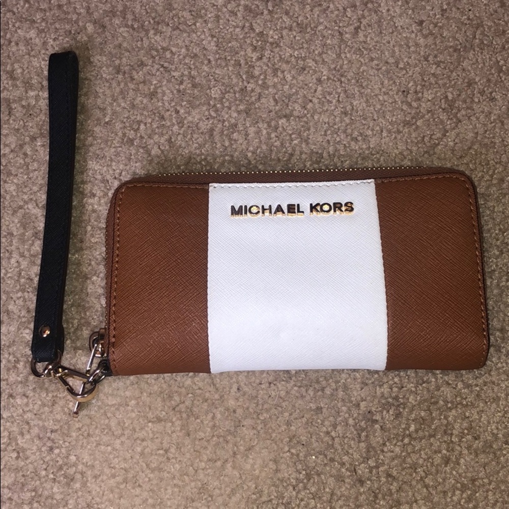 Michael Kors tri-color wristlet/wallet